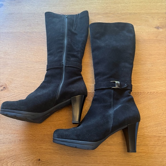 SOLD - Picture 4 of 8